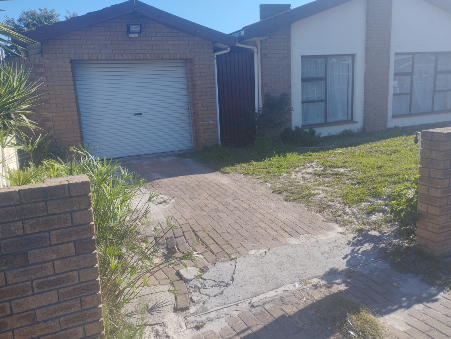 3 Bedroom Property for Sale in Highbury Western Cape